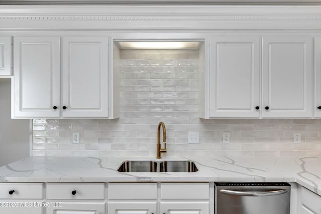 434 Autumn Creek Drive, Ridgeland, MS 39157