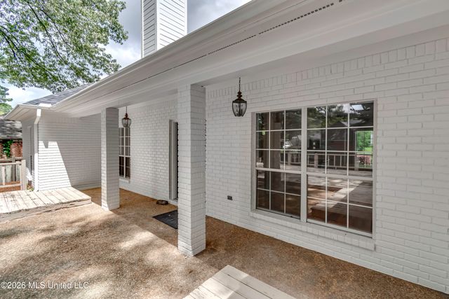 434 Autumn Creek Drive, Ridgeland, MS 39157