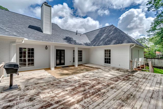 434 Autumn Creek Drive, Ridgeland, MS 39157