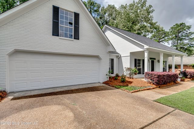 434 Autumn Creek Drive, Ridgeland, MS 39157