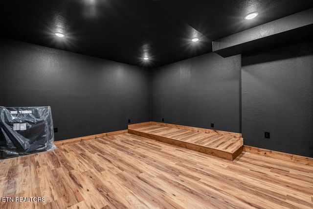 737 Bullwinkle Way, Sevierville, TN 37862