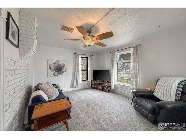 837 5th St, Berthoud, CO 80513