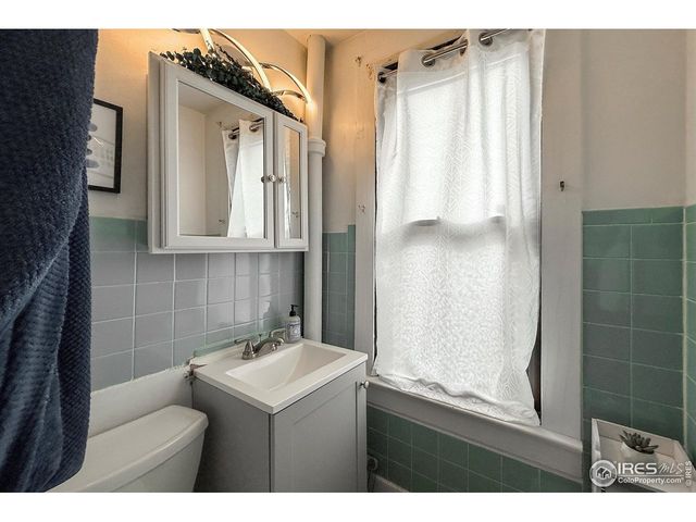 837 5th St, Berthoud, CO 80513