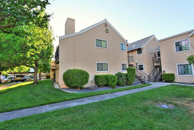 7437 Auburn Oaks Ct #E, Citrus Heights, CA 95621