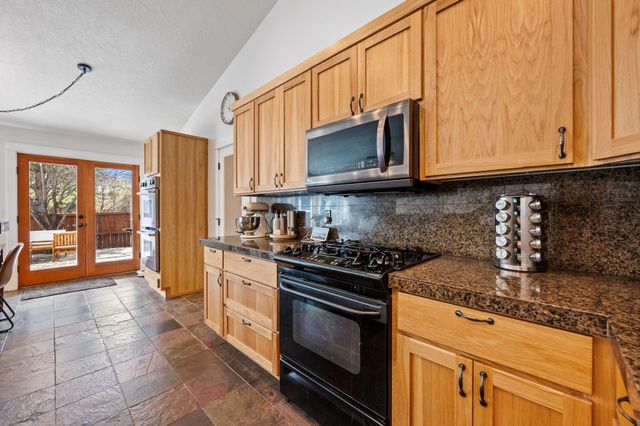 20881 Top Knot Lane, Bend, OR 97701