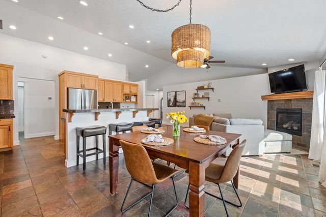 20881 Top Knot Lane, Bend, OR 97701