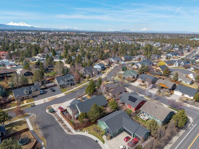 20881 Top Knot Lane, Bend, OR 97701
