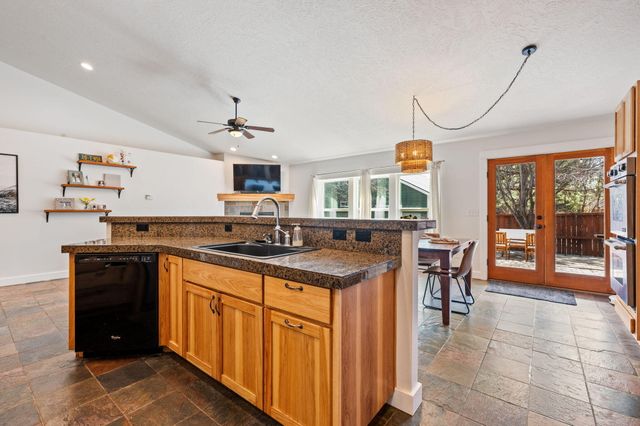 20881 Top Knot Lane, Bend, OR 97701