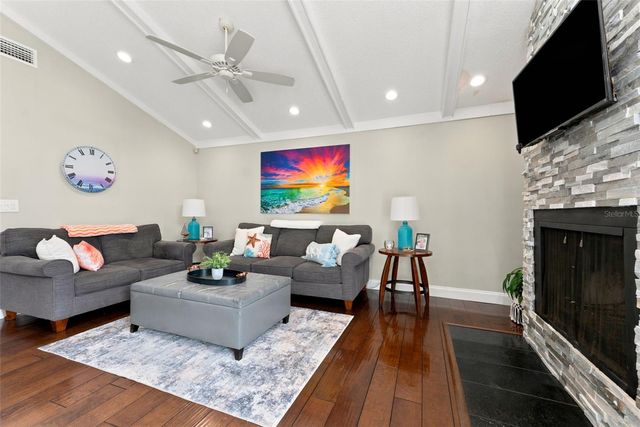 4002 PEBBLESTONE PLACE, Tampa, FL 33624