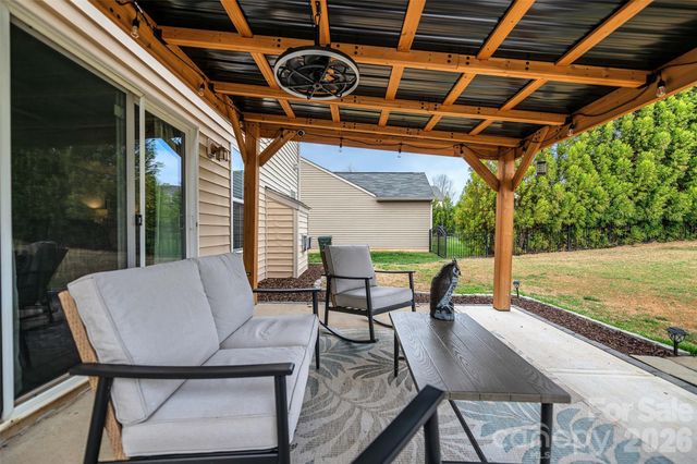 2567 Bethesda Oaks Drive, Gastonia, NC 28056