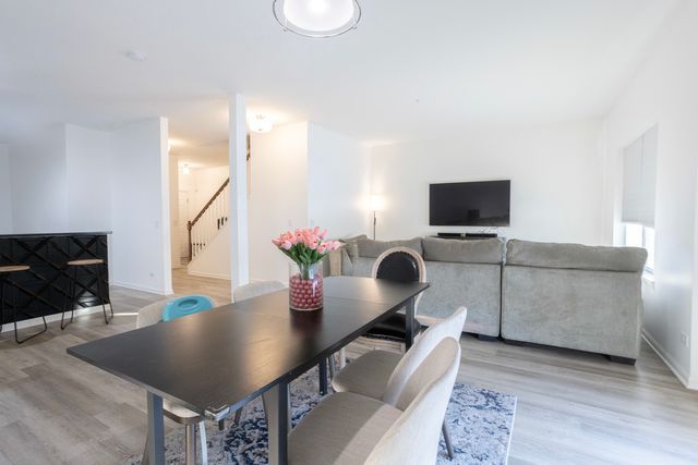 1010 Regent Drive, Matteson, IL 60443