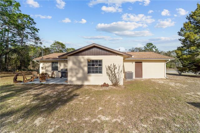 9488 N Sandree Drive, Citrus Springs, FL 34434