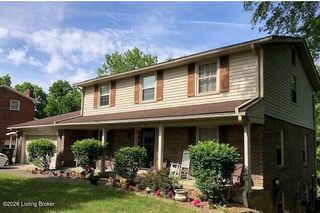 8907 Lakeridge Dr, Louisville, KY 40272