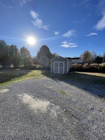 135 Leigh Anna Cir, Lafayette, TN 37083