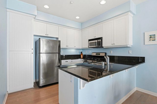 845 Harbor Cliff Way 305, Oceanside, CA 92054