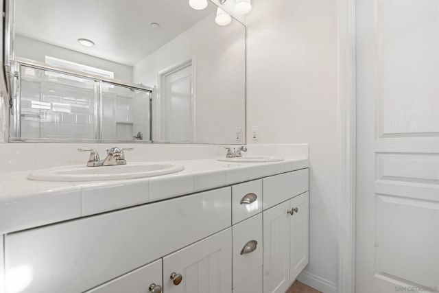 845 Harbor Cliff Way 305, Oceanside, CA 92054