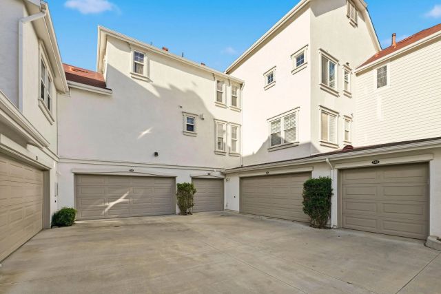 845 Harbor Cliff Way 305, Oceanside, CA 92054