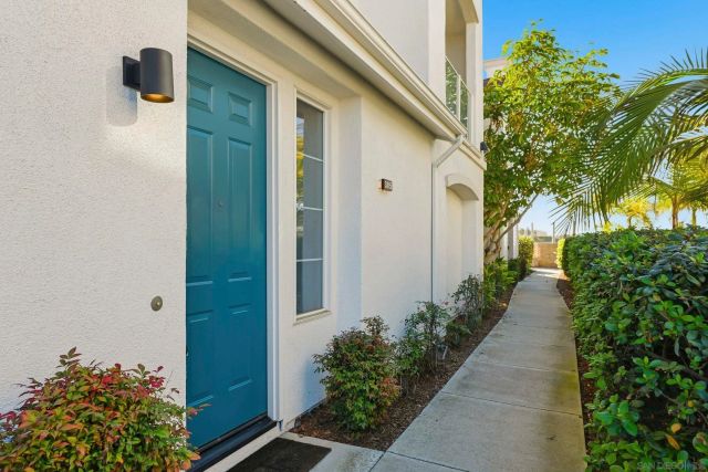 845 Harbor Cliff Way 305, Oceanside, CA 92054