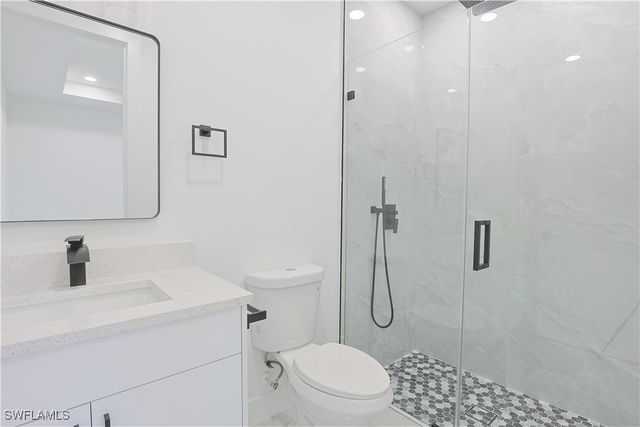 847 Duplex ST E, Lehigh Acres, FL 33974