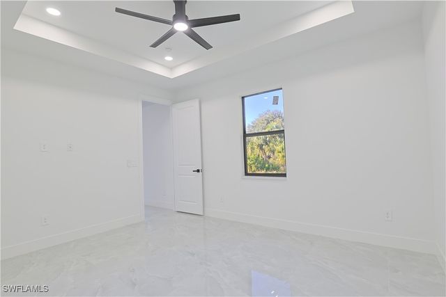 847 Duplex ST E, Lehigh Acres, FL 33974