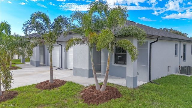 847 Duplex ST E, Lehigh Acres, FL 33974