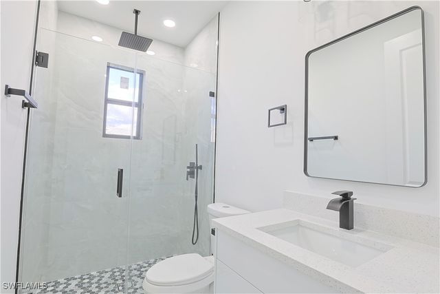 847 Duplex ST E, Lehigh Acres, FL 33974