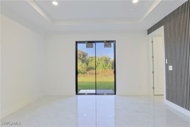 847 Duplex ST E, Lehigh Acres, FL 33974