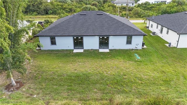 847 Duplex ST E, Lehigh Acres, FL 33974