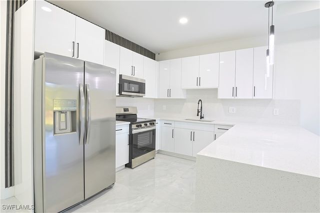 847 Duplex ST E, Lehigh Acres, FL 33974