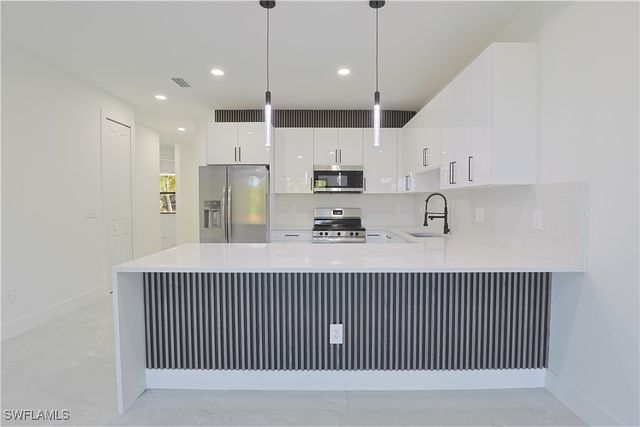 847 Duplex ST E, Lehigh Acres, FL 33974