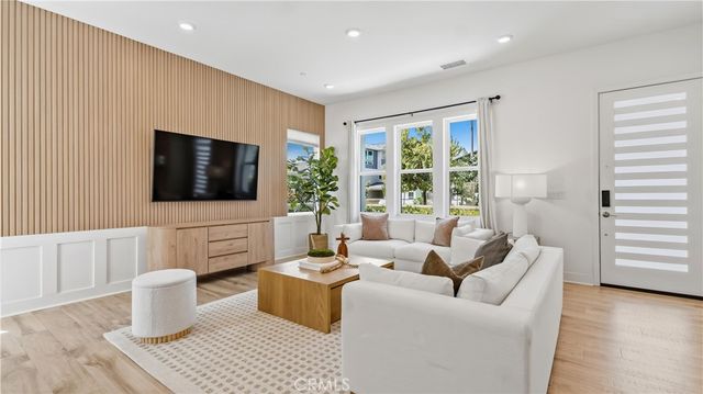 9327 Astor, Irvine, CA 92618