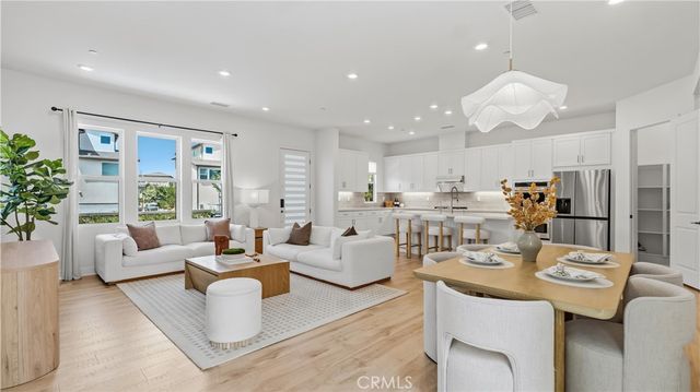 9327 Astor, Irvine, CA 92618
