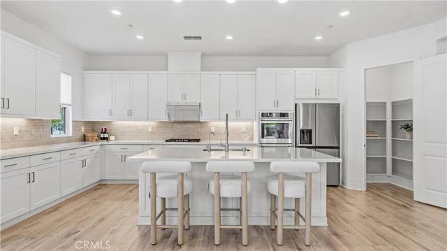 9327 Astor, Irvine, CA 92618