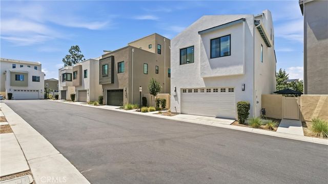 9327 Astor, Irvine, CA 92618