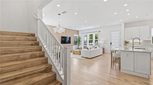 9327 Astor, Irvine, CA 92618