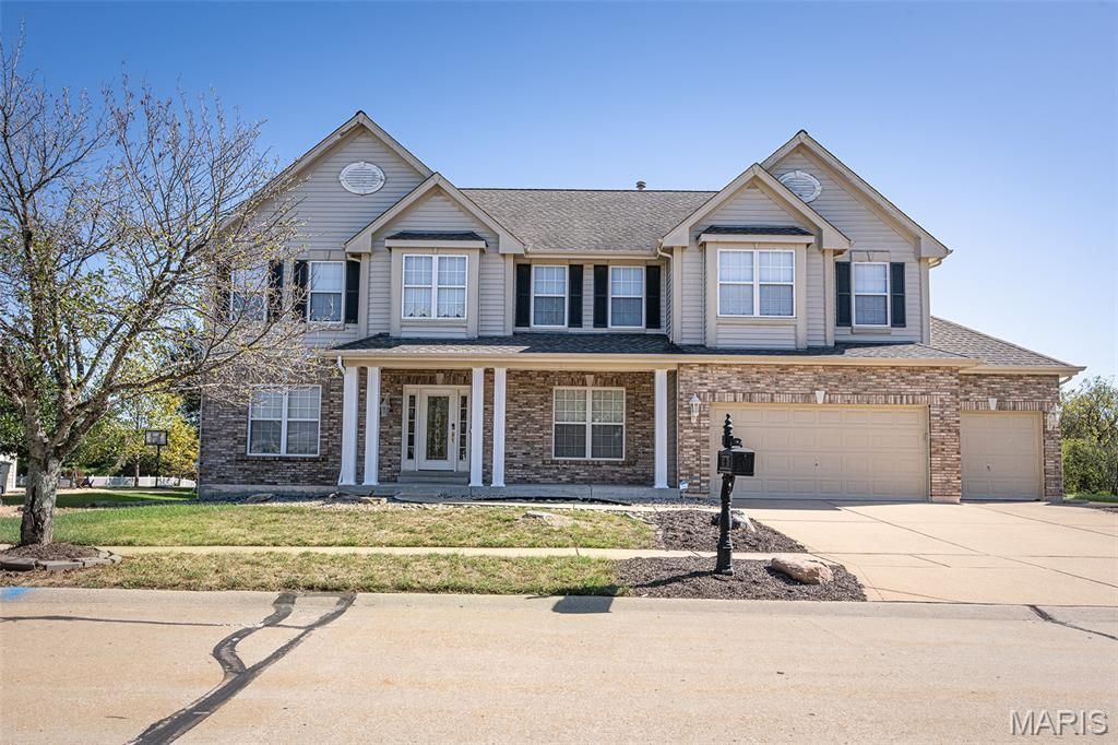 17651 Westhampton Woods Drive, Wildwood, MO 63005