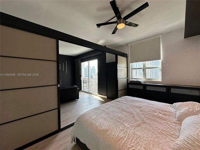 234 NE 3rd St 1805, Miami, FL 33132