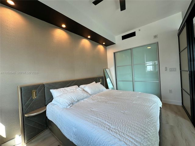 234 NE 3rd St 1805, Miami, FL 33132