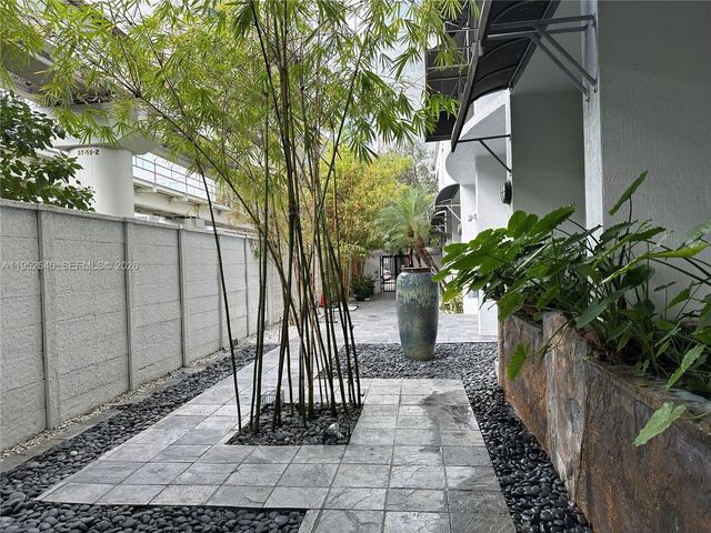 234 NE 3rd St 1805, Miami, FL 33132