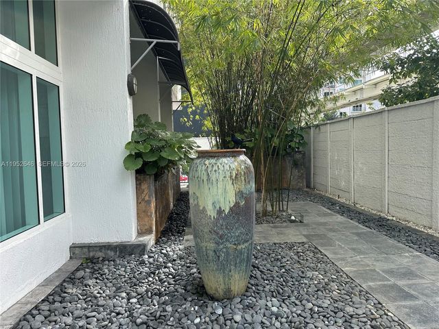 234 NE 3rd St 1805, Miami, FL 33132