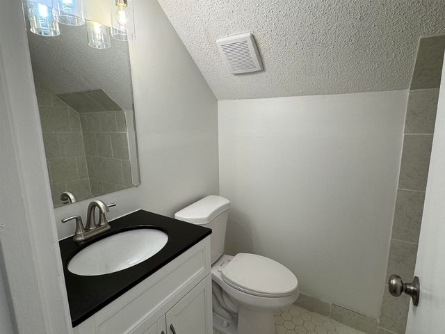 3612 HAZELHEDGE DR, Memphis, TN 38116