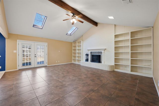 1721 High Ridge Road, Benbrook, TX 76126