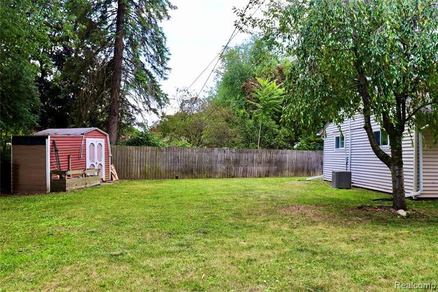 714 Country Club Lane, Flint, MI 48507