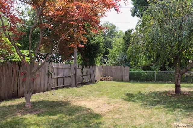 714 Country Club Lane, Flint, MI 48507