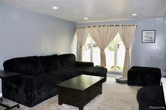 714 Country Club Lane, Flint, MI 48507