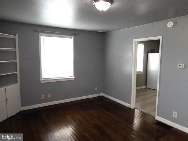 8220 CORNWALL RD, Baltimore, MD 21222