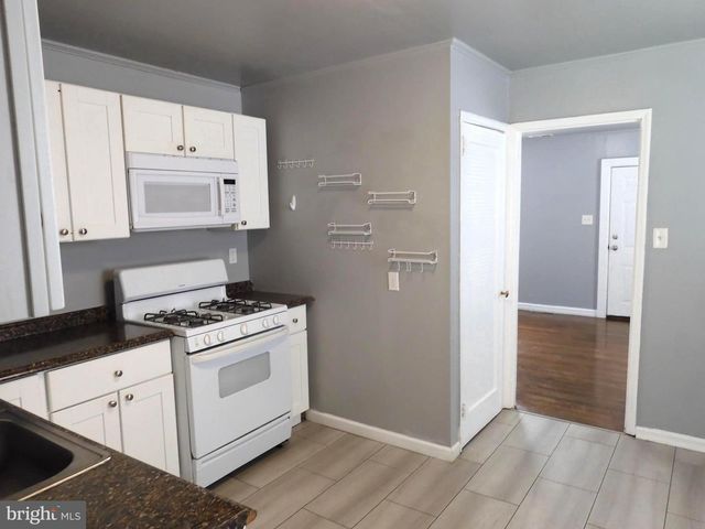 8220 CORNWALL RD, Baltimore, MD 21222