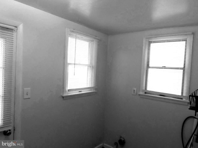 8220 CORNWALL RD, Baltimore, MD 21222