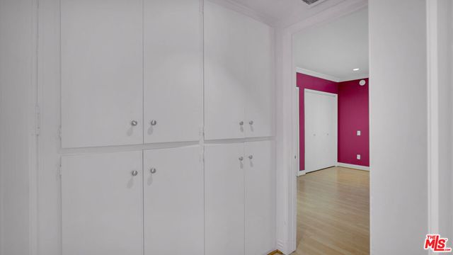 6251 Coldwater Canyon Avenue 101, North Hollywood, CA 91606