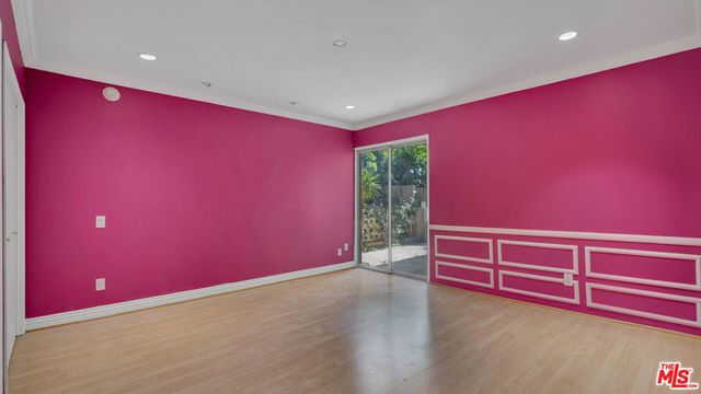 6251 Coldwater Canyon Avenue 101, North Hollywood, CA 91606